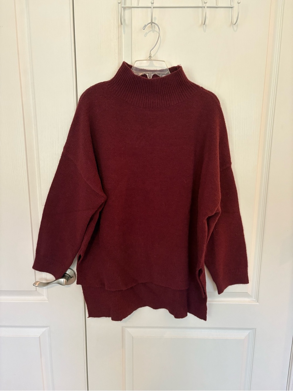 Women's Ribbed Mock Neck Sweater - Deep Burgundy